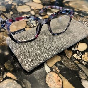 Peepers brand progressive readers 2.0 mag.